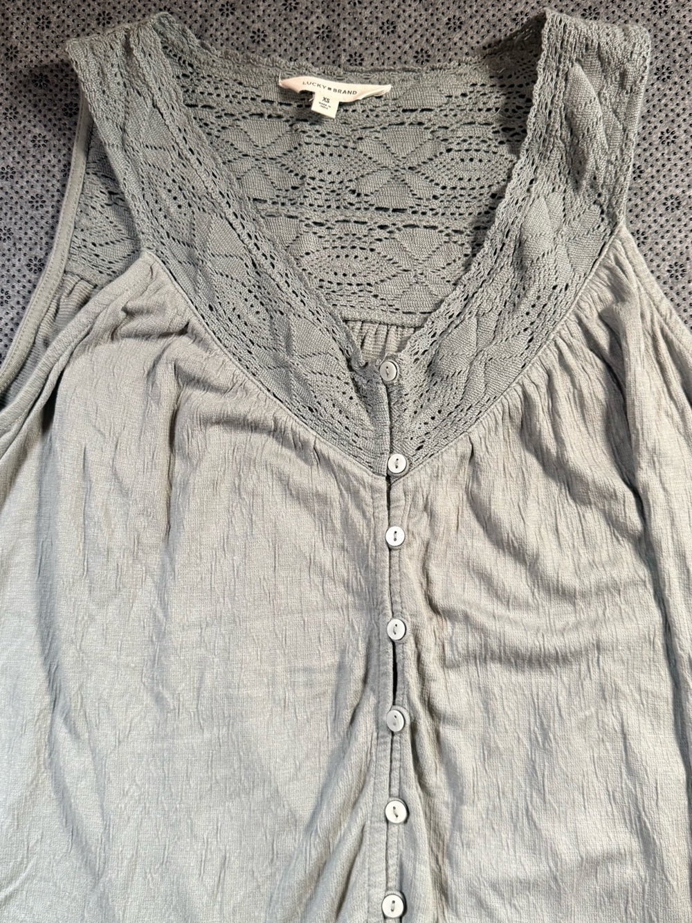 Lucky Brand Gray/green Crochet Sleeveless Top - Picture 4 of 12